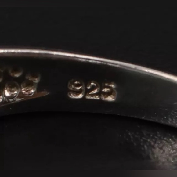 VINTAGE Green Jade Cobochan Bar  Ring - Sterling Silver (marked 925) Size 9.5 - Picture 4 of 4